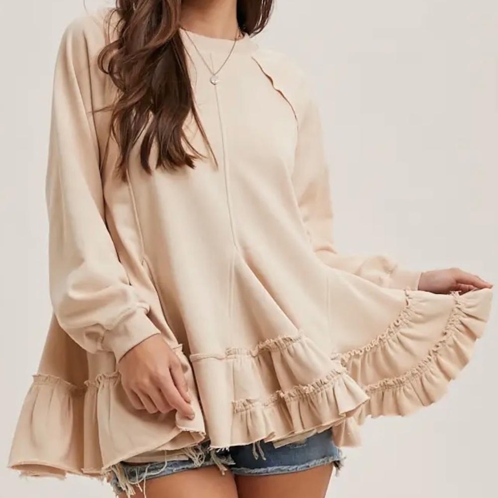 322 ⭐️SALE⭐️NWOT Boutique French Terry Ruffled Tiered Hem Tunic Sweatshirt. FIRM